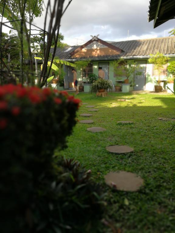 Baan Bua Guest House Chiang Rai Exterior foto