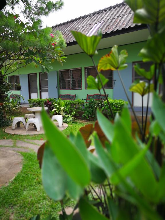 Baan Bua Guest House Chiang Rai Exterior foto