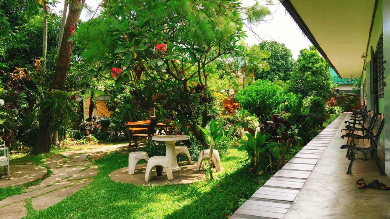 Baan Bua Guest House Chiang Rai Exterior foto